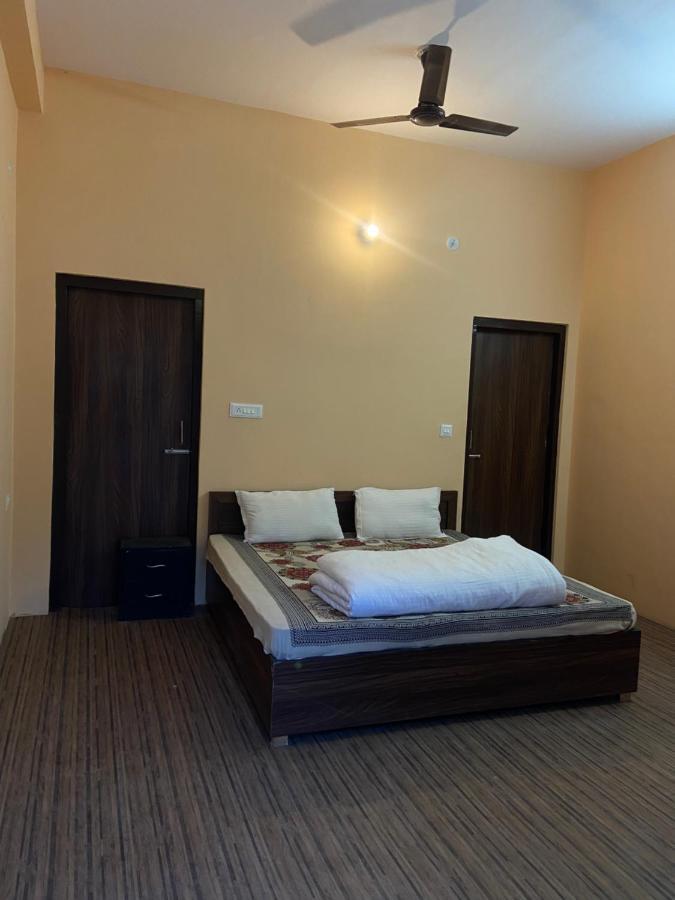 Chirag Homestay Kainchi Нейнитал Екстериор снимка